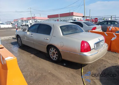 2006 Lincoln Town Car Signature из США, поврежденный, VIN 1LNHM81W26Y625739